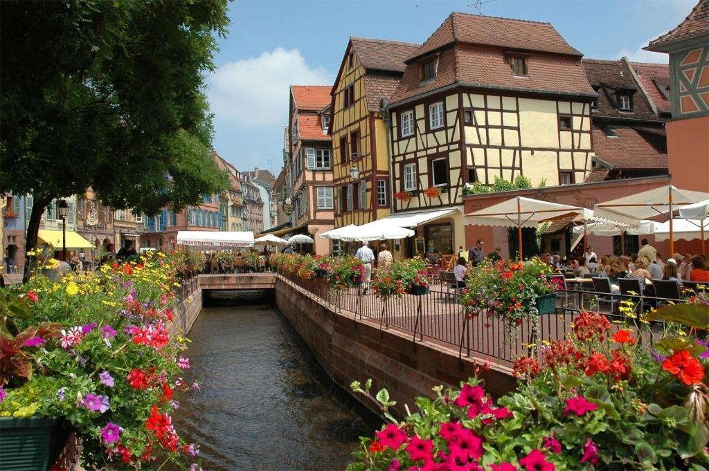 Fast Hotel Colmar Houssen Buitenkant foto